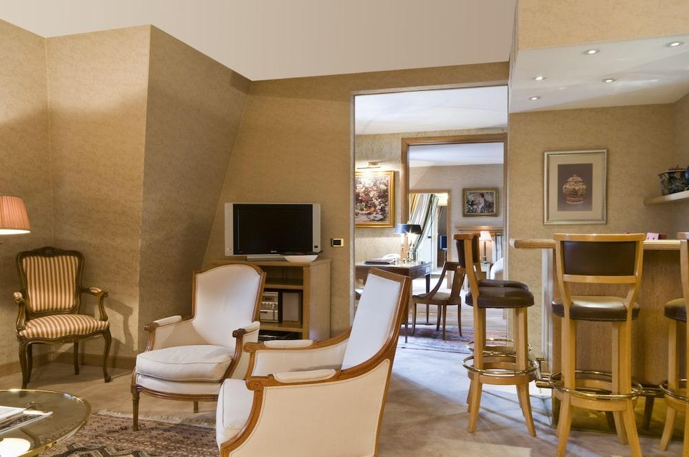 Warwick - Grand Place Hotel 4*